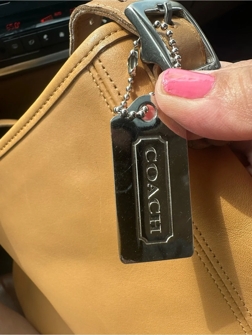 Vintage coach Caramel Tan Leather Shoulder Bag with hang Tag